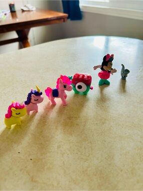 FREE assorted unicorn toys